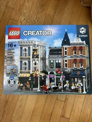 LEGO Creator Expert: Assembly Square (10255) NEW SEALED 10th Anniversary Series - Image 1 of 4