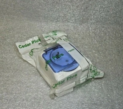 Schneider Electric WDE000543 Cedar Plus Persianas de toma única Tierra lateral Foto 1 de 3