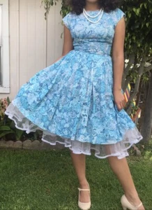 Vintage 1950’s Blue Floral Dress Small - Picture 1 of 5
