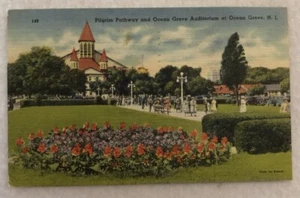 Pilgrim Pathway And Ocean Grove Auditorium At Ocean Grove, N.J. Postcard (D1) - Picture 1 of 2