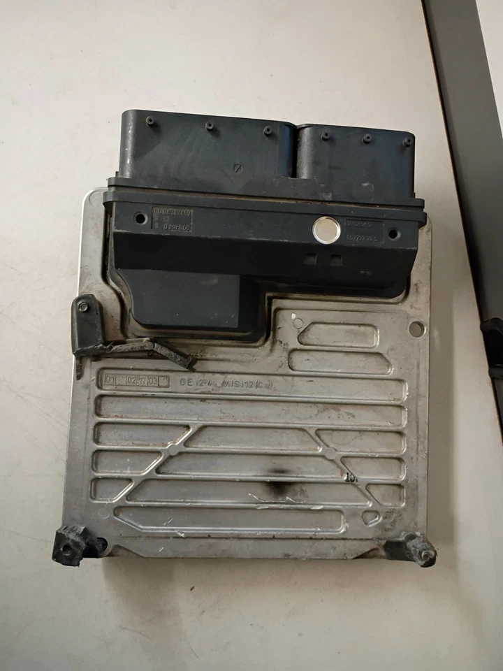 Módulo de control del motor Mercedes Benz C230 W203 2002-2005 ECU ECM A2711536479 Foto 1 de 4