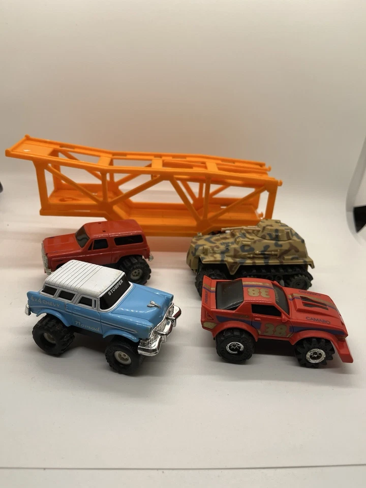 Lote de 4x4 blazer tanque remolque Nomad Camaro Schaper Stompers sin precio base Foto 1 de 4
