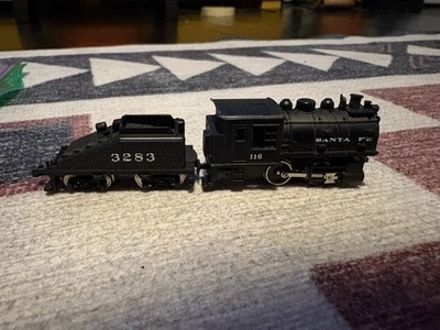 Bachmann Santa Fe Steam Locomotive With Tender N Scale #116 - Image 1 of 4