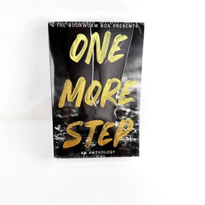 One More Step An Anthology - Colleen Hoover - Paperback - Foto 1 di 7