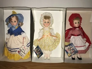 3 MUÑECAS EFFANBEE OJOS SOÑOLIENTOS 11": MOTHER GANSE, REBECCA, PEQUEÑA CAPUCHA ROJA - Imagen 1 de 6