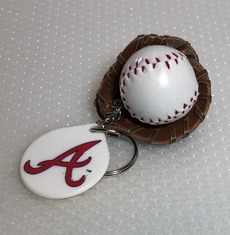 Atlanta Braves, Baseball and Glove Keychain with Braves Tag Cover