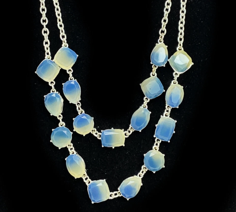 Conjunto de collar Gloria Vanderbilt bisel azul crema etiqueta cisne plata 19 pulgadas Foto 1 de 4