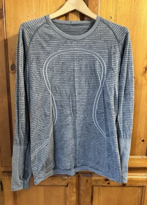 Camisa Top Lululemon Para Mujer 12 Swiftly Tech Manga Larga LS Gris Floral Correr Foto 1 de 4