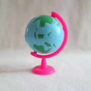 NEU Barbie Karriere Lehrer Puppe Globus für Diorama - Bild 1 von 2