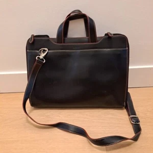 Valigetta Audrey Brera Lodis in pelle nera bordeaux con tracolla - Foto 1 di 11