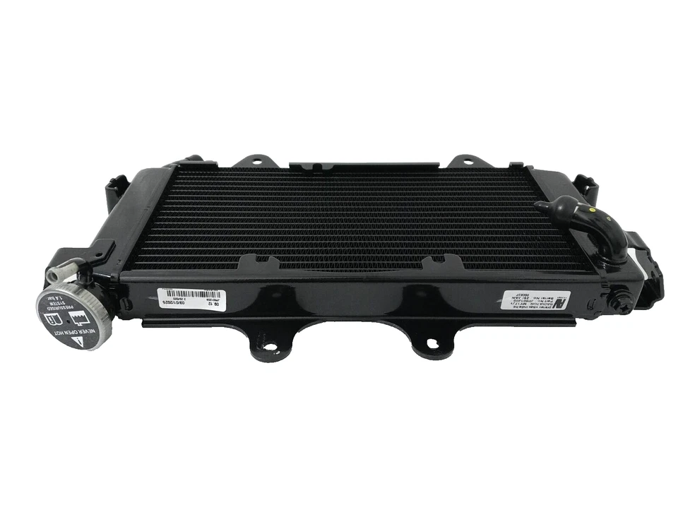 Genuine KTM DUKE 390 2017-2020 MODEL RADIATOR COMPLETE WITHOUT FAN Foto 1 de 4