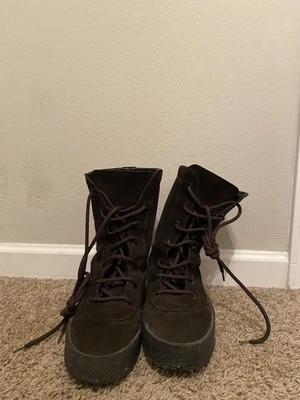 Botas de crepé YeezySeason 4 marrón aceite gamuza gruesa talla: para hombre EE. UU. 11,5 / UE 44-45 Foto 1 de 4