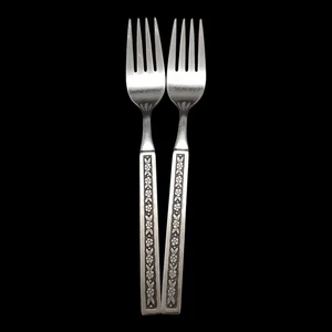 2 Oneida Phoenix Profile Dinner Forks - 7 1/4" Stainless Steel - Picture 1 of 4