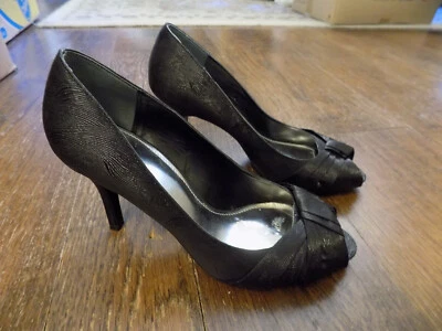 apt 9 EUC 3.5" heels Classy Black Sparkly Shimmer Peep Gathered pleated Toe sz 9 - Image 1 of 4