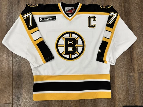 Boston Bruins  Bourque pro player Jersey Large Cover