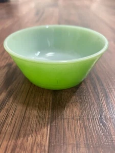 Vintage Anchor Hocking MCM Green / White Bowl 5” USA Oven Proof 310 - Picture 1 of 7