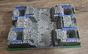 Lego Raised Baseplate 30271 - Gray Rock Stone - Used For 8781 Castle - Picture 1 of 9