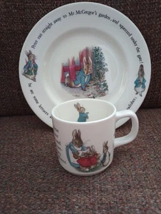 Set piatti e tazze Wedgwood Beatrix Potter Peter coniglio made in England - Foto 1 di 8