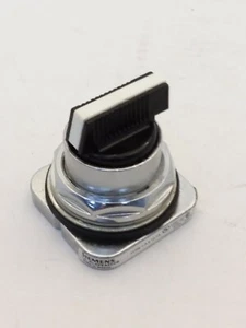 SIEMENS 52SA2CCB SELECTOR SWITCH OPERATOR 3-POS LEFT MAIN RIGHT SPRING RET NNB - Picture 1 of 4