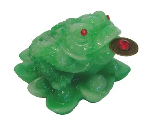 Feng Shui Green Lucky Frog Statue 3-legged Money Toad Figurine On Wealth Ingots - Picture 1 of 2