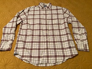 Izod Saltwater - Men's Long Sleeve Button Down - Relaxed Classics Plaid - Size L - Picture 1 of 11