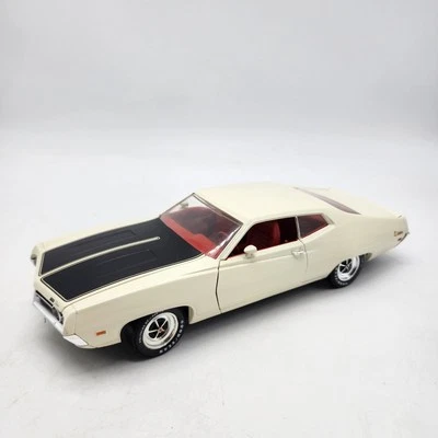 Крем American Muscle 1971 Torino Cobra ограниченный выпуск 1:18 коллекционное состояние - Изображение 1 из 4