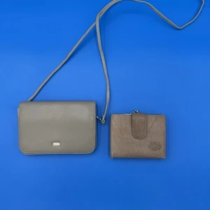Cartera Bandolera Buxton y Cartera Plegable de Cuero Sutton Bay Paquete Taupe - Imagen 1 de 11