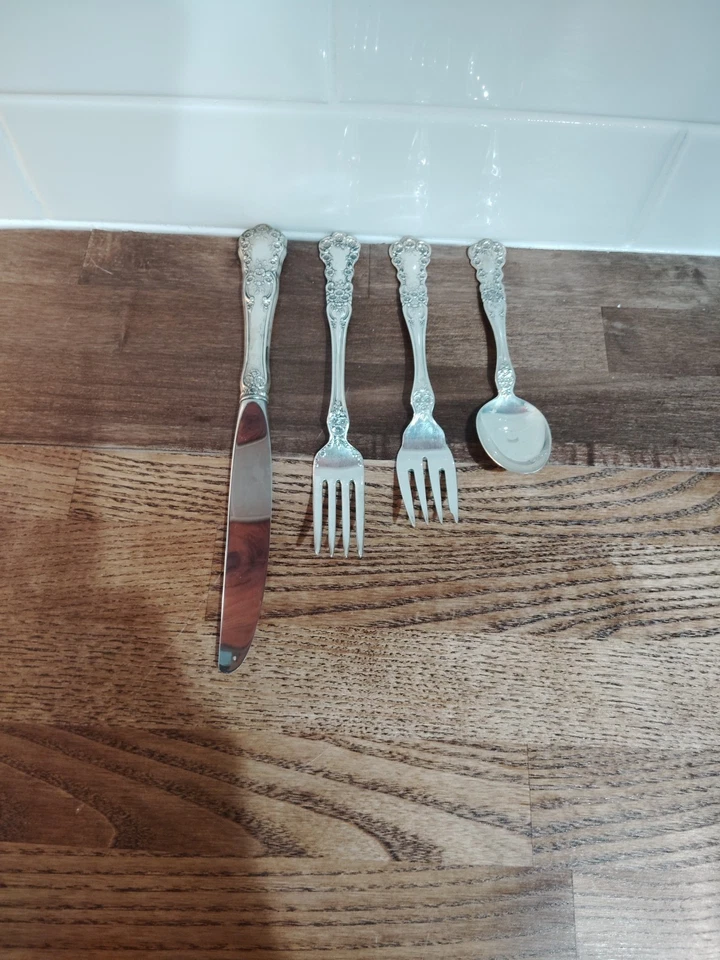 Juego(s) Buttercup by Gorham de plata esterlina tamaño cena 4 piezas Foto 1 de 4