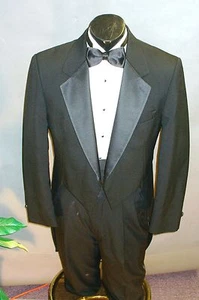 Tailcoat 60004 negro - Imagen 1 de 1