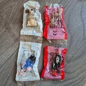 KELLOGGS WALLACE & GROMIT FIGUREN BLEISTIFTAUFLEGER MIT UMSCHLAGUNGEN x4 AARDMAN - Bild 1 von 3