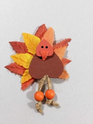 Prendedor artesanal de madera de pavo de acción de gracias marrón naranja amarillo Foto 1 de 4