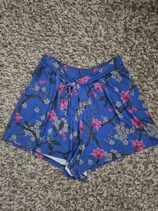 ASOS Blue Floral Bird Print Tie Waist Shorts (size 4) - Picture 1 of 6