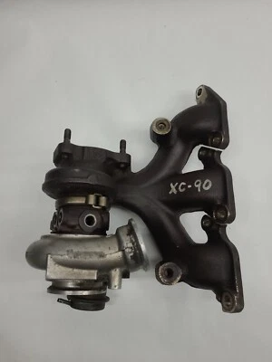 Левый выпускной коллектор 6 турбокомпрессоров 2002-2005 Volvo XC90 OEM AK220312 - Изображение 1 из 4