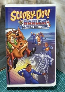 Vintage Clam Shell Case Scooby Doo Meets The Harlem Globetrotters VHS 2003 - Picture 1 of 8