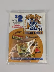 NUOVA 1996/1997 Kentucky Wildcats NCAA Championship spilla bavero basket - Foto 1 di 2