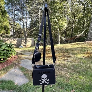 Steve Madden Bevelyn Crossbody Bling Skull Black Purse Zip Pouch TikTok NWT - Bild 1 von 18