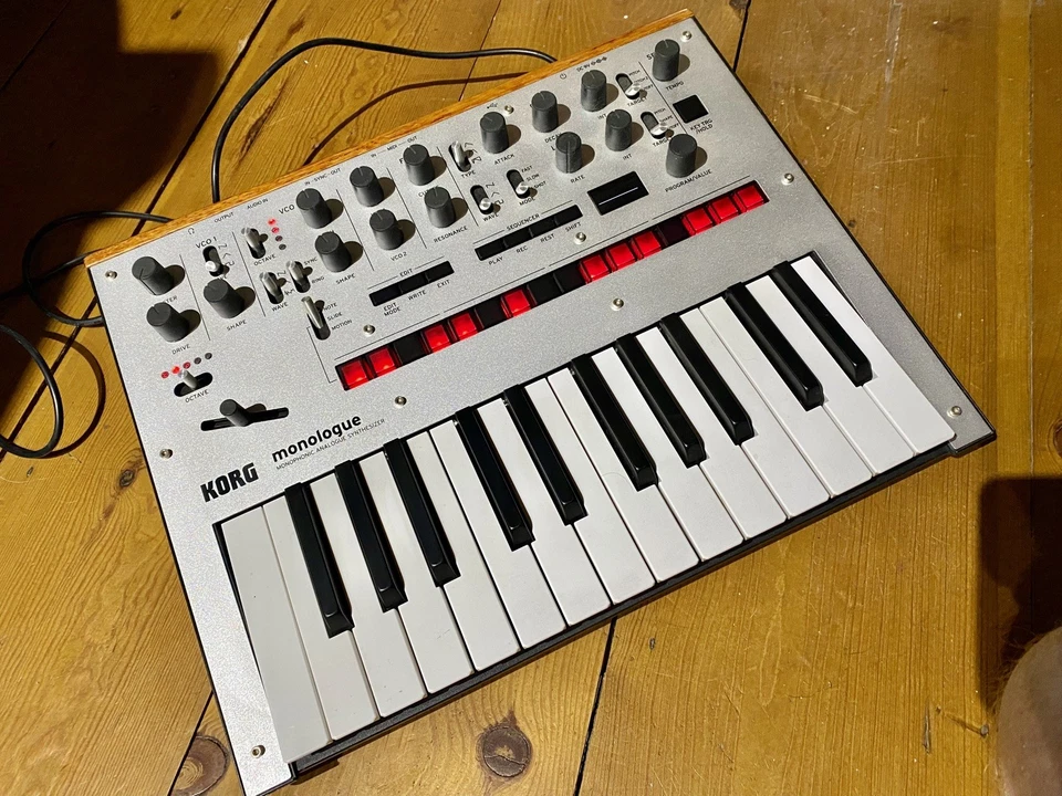 Korg Monologue Monophonic Analogue Synthesiser - Image 1 of 4