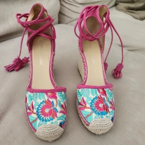 Ivanka Trump Espadrille Wedge Heel Pink Suede Floral Embroidered Shoes Sz 9 - Picture 1 of 10
