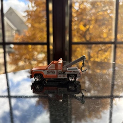 Matchbox 1987 GMC Wrecker Tow Truck Collectible Diecast Rare Zentner Car 1:72 - Image 1 of 4