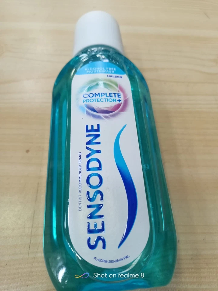 Sensodyne Protección Completa + Enjuague Bucal, 250 ml Caducidad 06/2028 f/s Foto 1 de 4