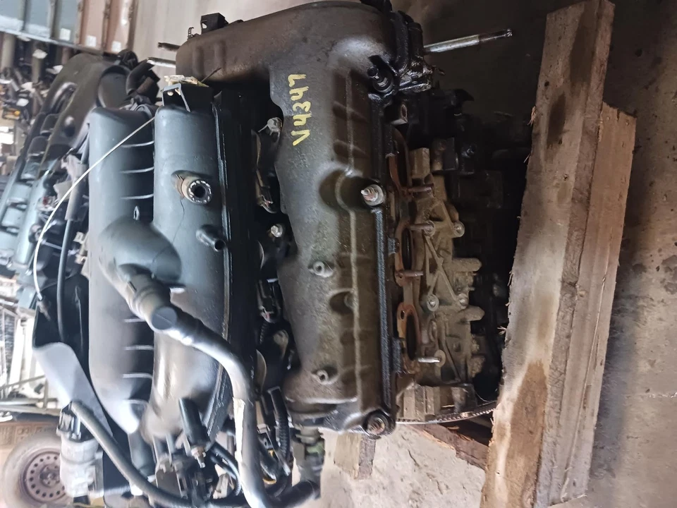 Used Engine Assembly fits: 2006 Ford Escape gasoline 3.0L VIN 1 8th dig - Image 1 of 4