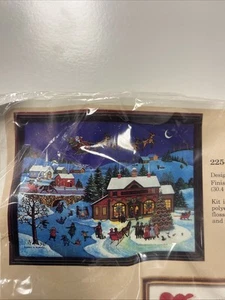 1985 NEW Creative Circle #2254 "Santa In The Sky" Embroidery Kit 12"x16" - Picture 1 of 3