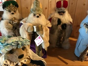 Apple Whimsey - Nativity Set - Three Wisemen - Picture 1 of 2