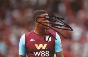 ASTON VILLA: EZRI KONSA SIGNED 6x4 ACTION PHOTO + COA - Bild 1 von 1