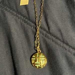 TORY BURCH RYLAN ENAMEL LOGO NECKLACE GOLD TONE GENUINE NWT FREE SHIPPING - Picture 1 of 6