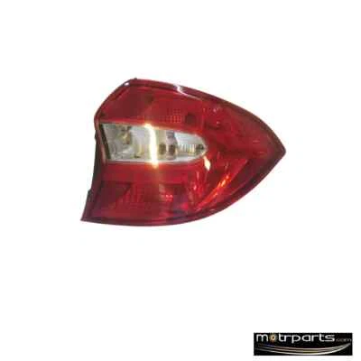 Lámpara trasera derecha E4BZ132K24C - Compatible con Ford Figo Aspire Foto 1 de 2