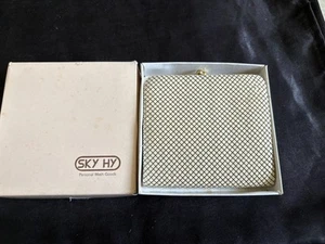 BAG: SKY HY VINTAGE CREAM BEIGE MESH COIN PURSE IN ORIGINAL BOX - Picture 1 of 10