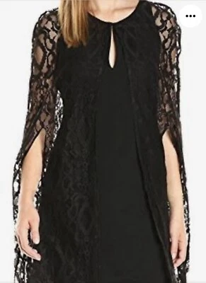 Maxi vestido de cóctel Guess de encaje negro con capa. Talla S. Foto 1 de 4