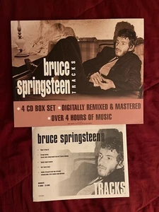 BRUCE SPRINGSTEEN - Pistas - 1998 12X15" venta al por menor PÓSTER + 8,5X11" pegatina de ventana - Imagen 1 de 2