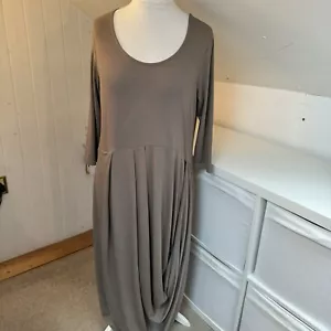 Sahara Kleid Gr. M NEU taupe Blasensaum Ballon drapiert lang Jersey Lagenlook - Bild 1 von 9